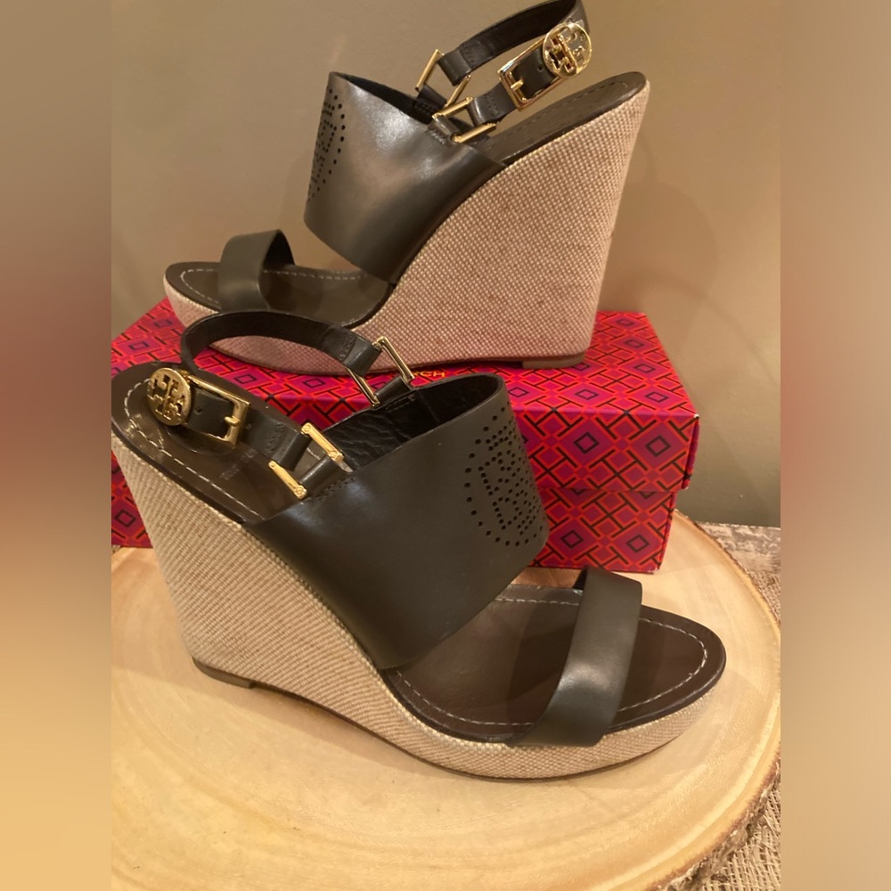 TORY BURCH "Kimberly" Dark Brown Leather Platform Wedges Sandals Sz 10.5